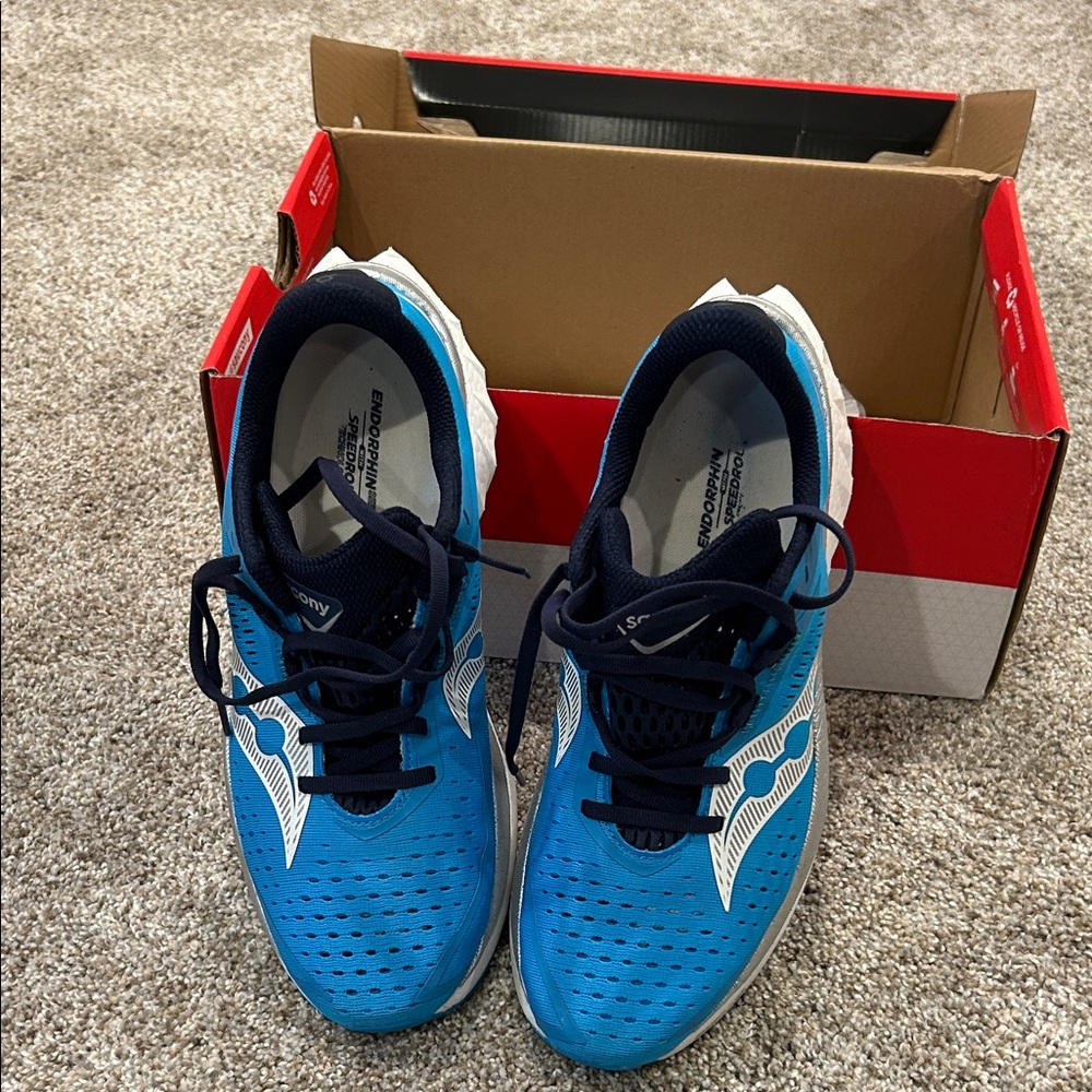 Like new Saucony Endorphin Speed 4 men’s running shoes size 8